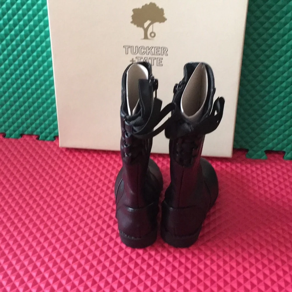 NEW Tucker+Tate Toddler Girl Boots Size 9. - Picture 3 of 4